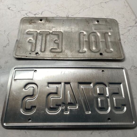 US State Ski Utah & Nevada Collectibles Motor Vehicles License Plate Lot of 2 - Picture 7 of 8